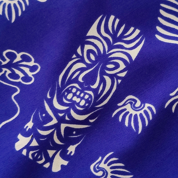 Long, wide Tiki theme scarf or wrap | La Leela - Picture 2 of 8